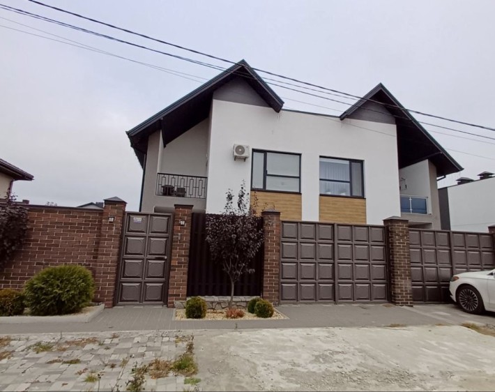 Будинок с. Погреби з меблями і технікою - фото 1