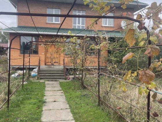 Продаж будинку 375 кв.м вул кутузова 1. Ділянка 19 сот Погребы