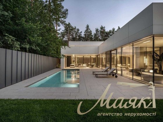 Продажа / Дом / 305 м2 / Обуховский район / Плюты / ул Плютовская Плюты