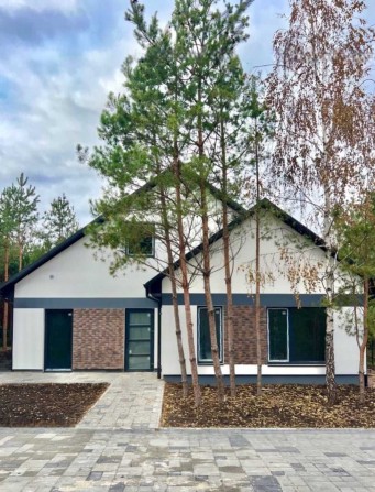 Сучасний будинок серед сосен.S=113м2,керамоблок,мінвата,0.07га.єОселя - фото 1