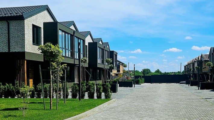 Продам таунхаус з ремонтом - фото 1