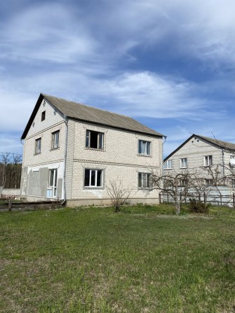 Будинок у с.Щасливе - фото 1