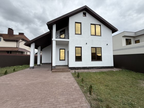 Будинок з ремонтом у Хотянівці, доглянута територія та автономність. Хотянівка