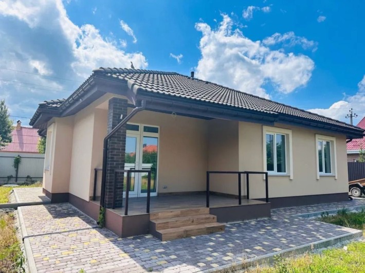 Просторий будинок під Києвом - фото 1