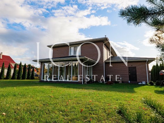 Продаж будинку |253 м²| Хотів Хотов