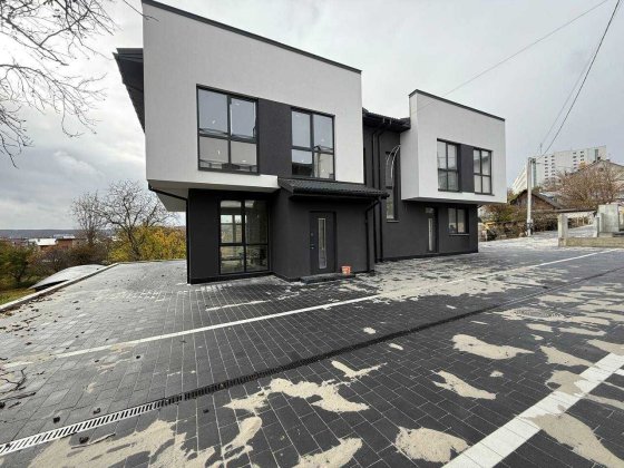 Продаж дуплексу у місті Винники, вулиця Івана Франка