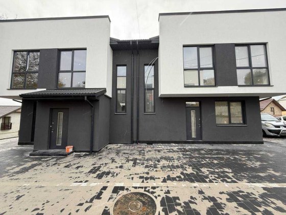 Продаж дуплексу місті Винники вул.Івана Франка з ділянкою 3сот