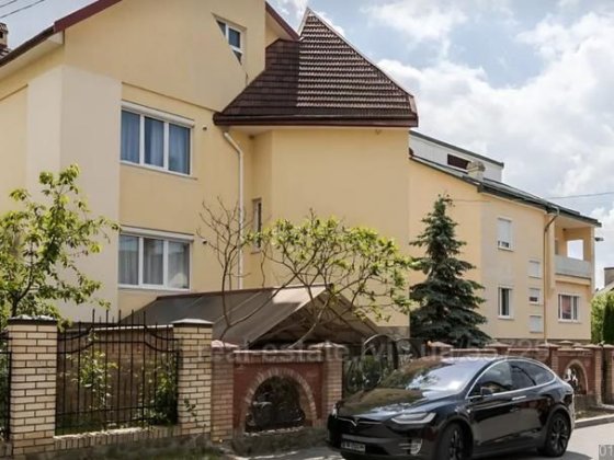 Чудовий будинок в затишному місці, Брюховичі!!!