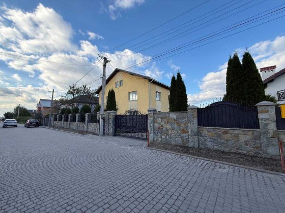 Продаж будинку 275м+16сот землі,Солонка,вул.Лепкого,чорновий ремонт