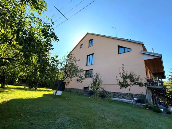 Продаж частини будинку з ремонтом Брюховичі