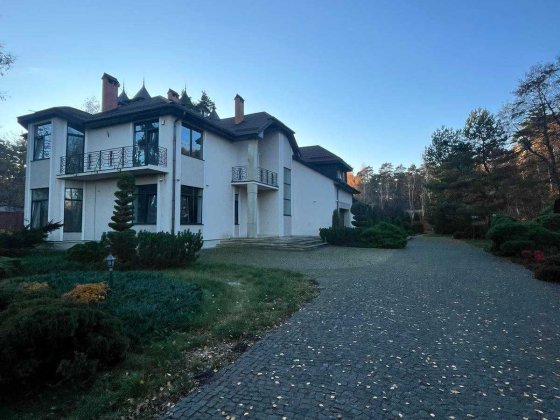 Продається розкішний особняк у Брюховичах Брюховичи