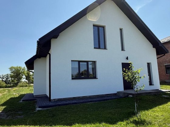 Продаж окремого будинку біля Винників