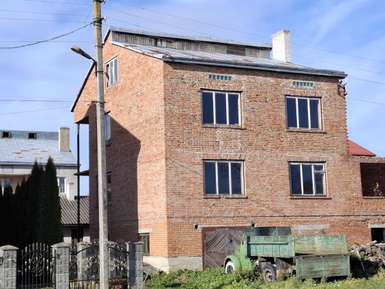 Незавершене будівництво в  Самборі Самбор