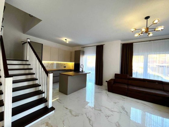 Продається котедж у Брюховичах, вул. Під Осовою.