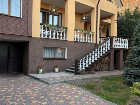 Продаються два будинки на одній ділянці Самбор