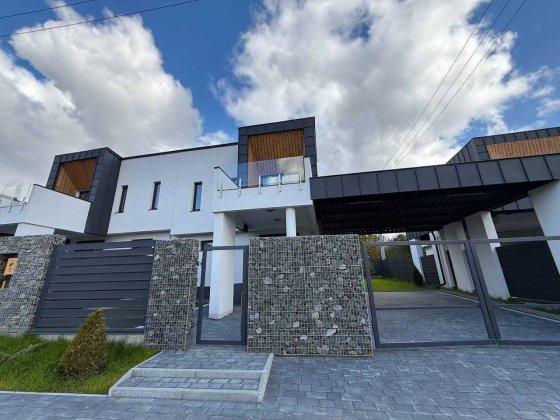 Продаж котеджу Сокільники  Lake House Sokilnyky