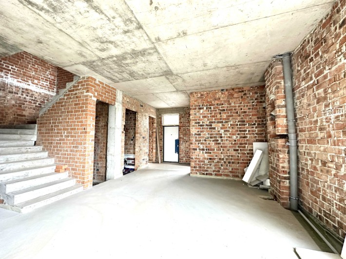 Продаж котеджів з сонячними панелями у смт.Брюховичі. - фото 1