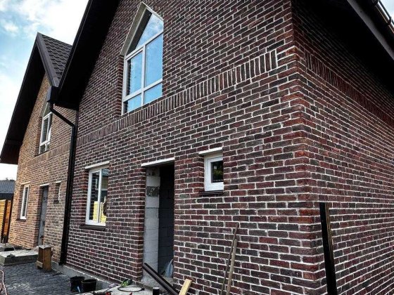 Продаж Дуплекс 100 м2 , 2 сотки , Зубра , Баварська кладка. Забудовник Зубра