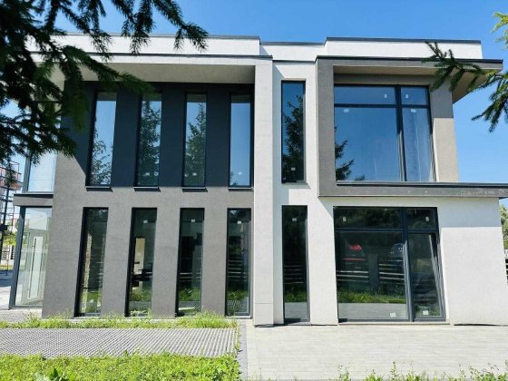 просторий та стильний котедж(дуплекс) Зубра. Зубра