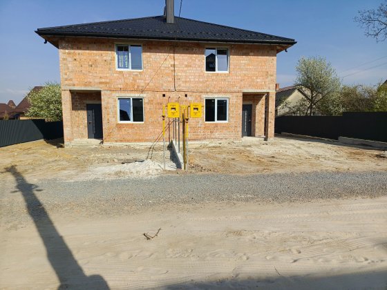 Продаж котеджу на Зимній Воді. Зимняя Вода