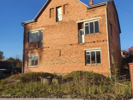 Продаж будинку з ділянкою Городок