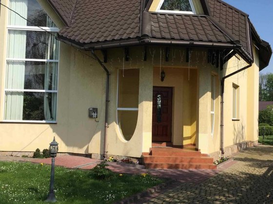 терміновий продаж будинку і земельної ділянки біля м. Львів Рясное-Русское