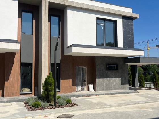 Продаж котеджу с. Конопниця Stone village Конопница