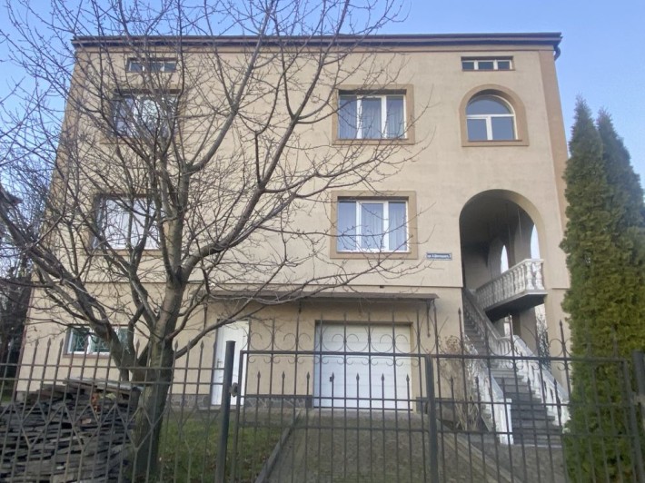 Будинок 400 м кв м Жовква, продаж/довготривала оренда! - фото 1