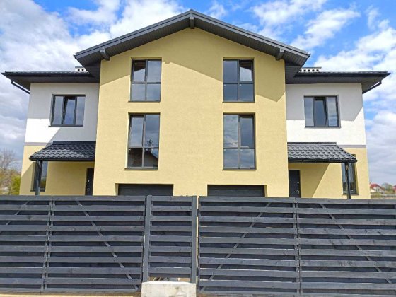 Продаж будинку в с. Конопниця - сусіднє с. Суховоля Конопница