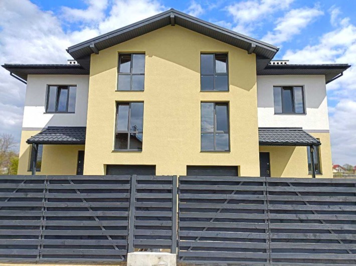 Продаж будинку в с. Конопниця - сусіднє с. Суховоля - фото 1