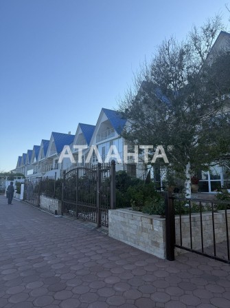 Продам летнюю резиденцию на берегу моря в Совиньоне - фото 1