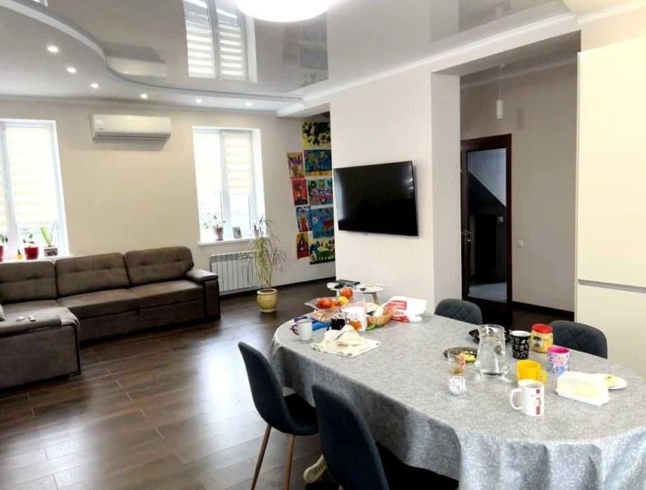 Продам новый дом с ремонтом на 6 сотках, Червоный Хутор - фото 1