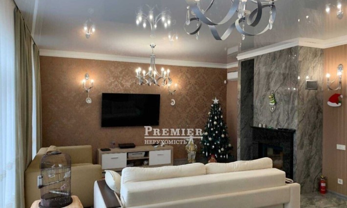 Продам 2-х поверховий будинок з ремонтом у Фонтанці - фото 1