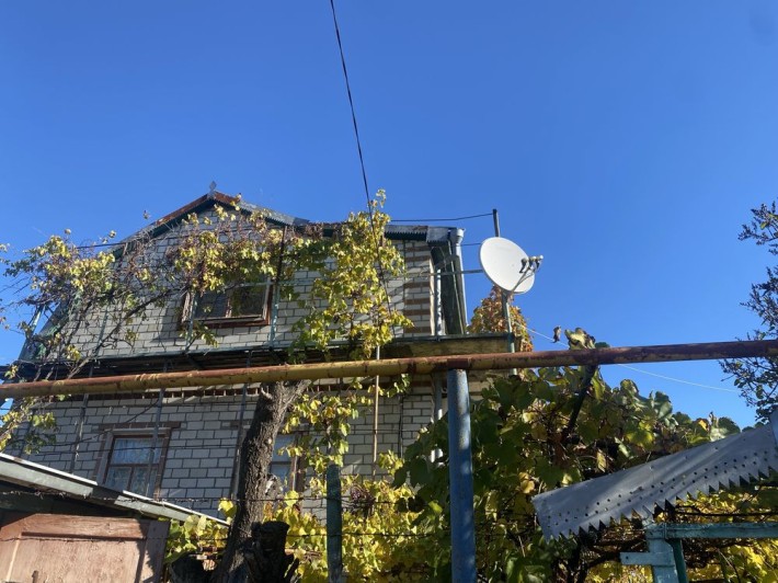 Дом в пригороде Черноморска - фото 1