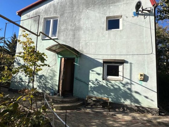 Затишний Будинок в Великодолинському Великодолинське