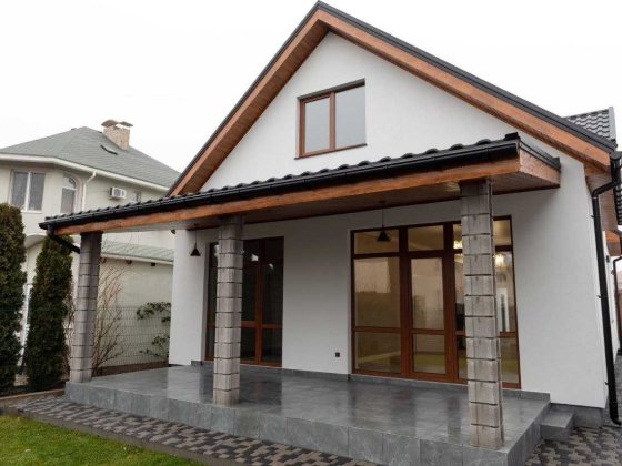 Продаётся новый, стильный, двухэтажный дом в Лесках Ліски