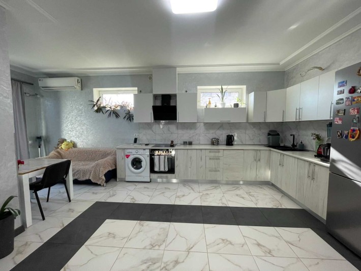 Продам капитальный дом в Светлом - фото 1