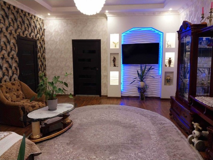 Продам дом на  Фонтанке в тихом районе - фото 1