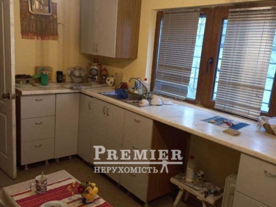 Продам міцний будинок з ремонтом в с.Світле Светлое