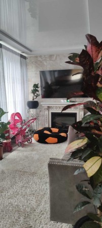 Продам дом-усадьбу с евроремонтом в Нерубайском - фото 1