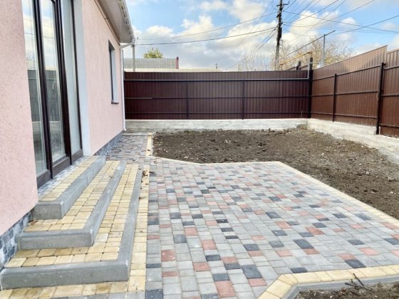 Будинок у с. Нерубайське Нерубайське