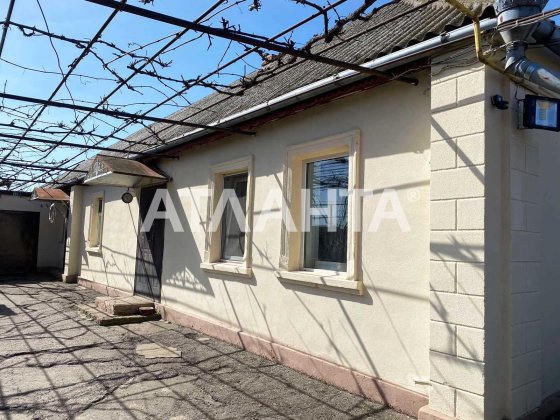 добротный одноэтажный дом в центре с.Нерубайское Нерубайське