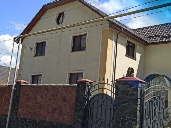 — ШИКАРНЫЙ НОВЫЙ ДОМ — построен из премиальных материалов Подільськ