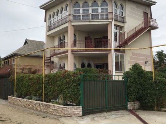 Срочно! Продам отличный дом на Каролино-Бугазе 500м от моря Каролино-Бугаз