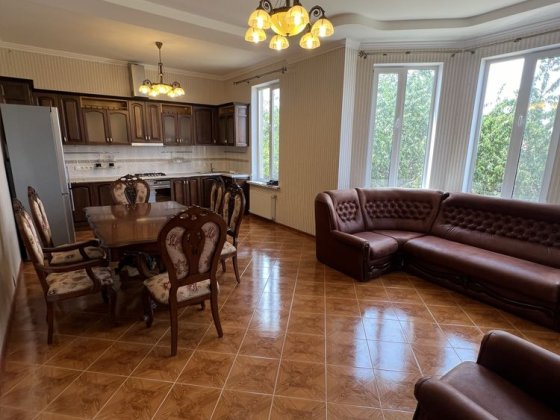 Продам новий будинок з підвалом Таїрова в Одеса Таирово