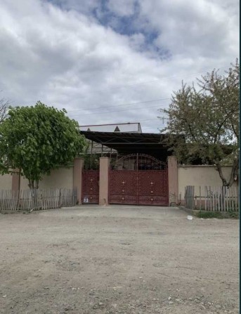 В продаже капитальный дом 165 м2 в селе Корсунцы - фото 1