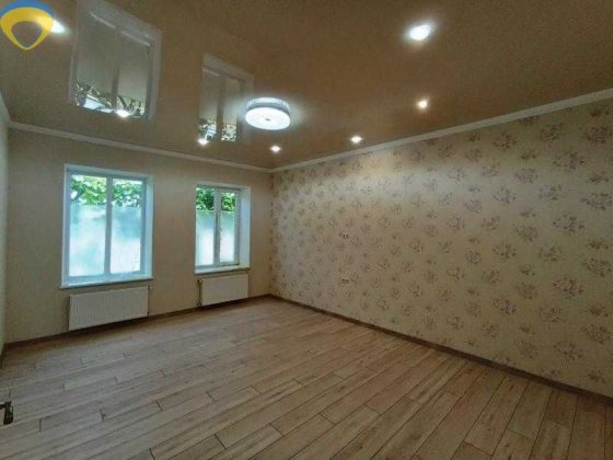 Два дома  с ремонтом в с.Троицкое, 32 сотки земли Беляевка