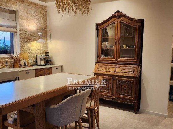 Новий будинок з ремонтом та меблями біля Одеси