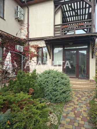 Дом с ремонтом в 2 минутах от моря - фото 1