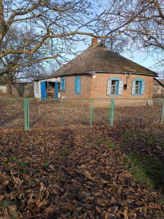 Будинок мазанка у селі - фото 1